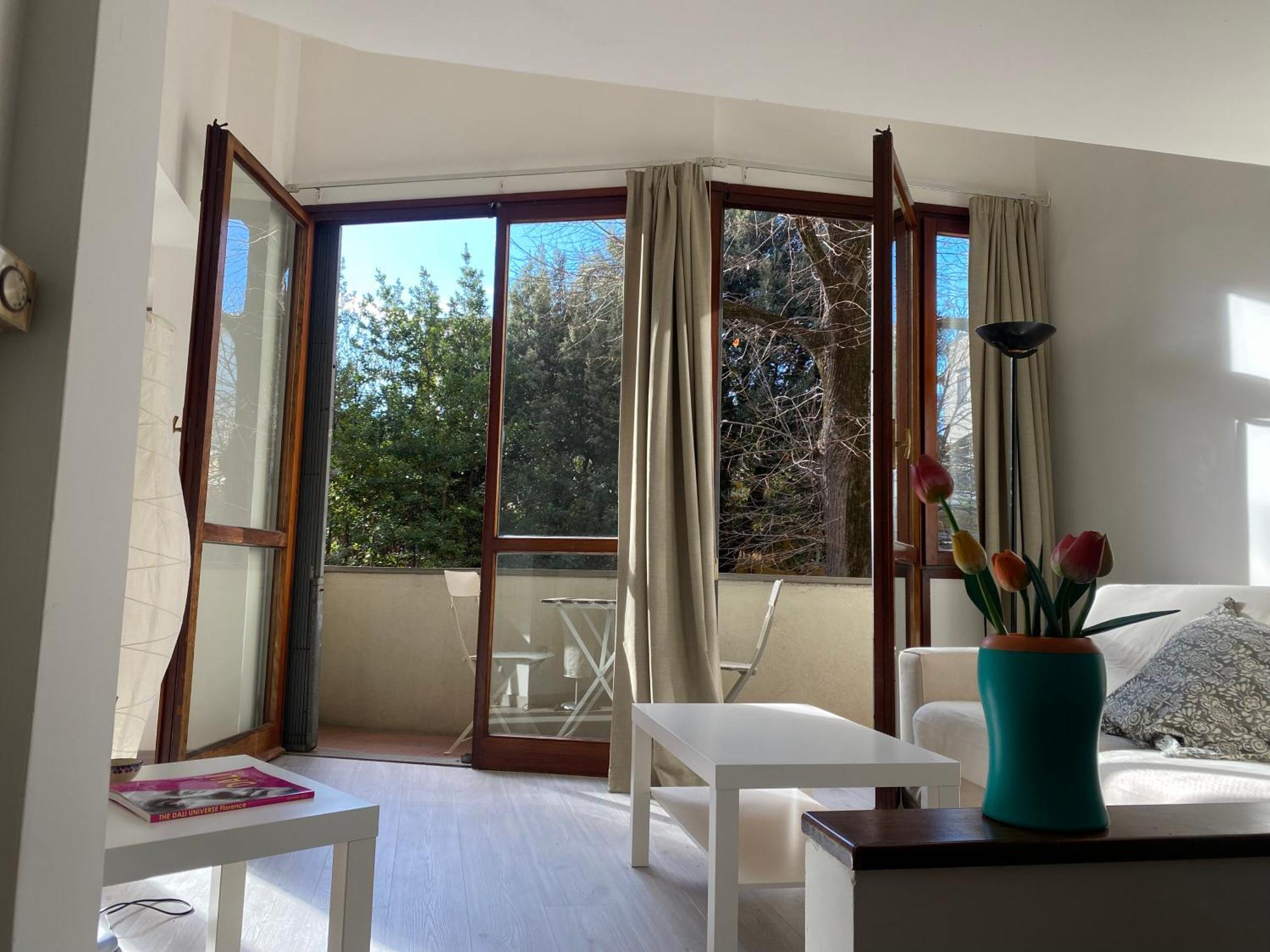 Cozy With Access To Garden Appartement *